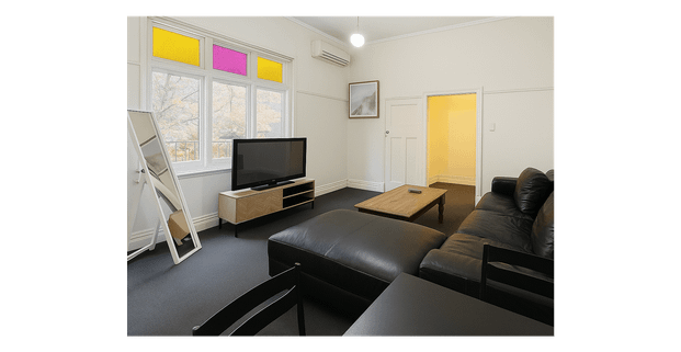 3- Bedroom Vintage Edwardian style large house in the heart of Balaclava - Photo 1