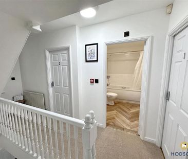 1 bedroom in a house share to rent - Photo 4