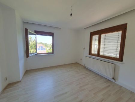 Fernblick über den Süden Wiens - !!!KEIN LIFT!!! - 4 Zimmer Wohnung mit sonniger Südterrasse - Foto 2