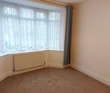 3 Bedroom House - Semi-Detached - Photo 6