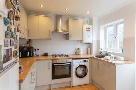 Manor Farm Close, Haverhill - Photo 5