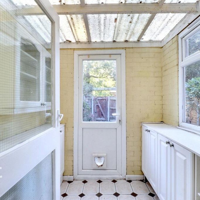 3 bedroom terraced house to rent - Photo 1