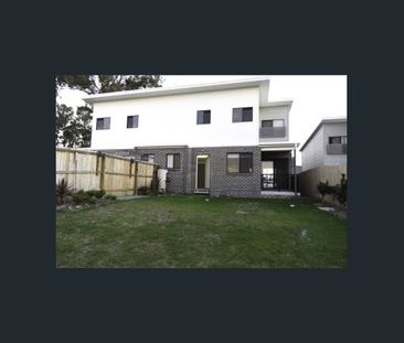 Modern Townhouse Living With Space to Relax - Photo 4