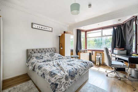 5 bedroom detached house to rent - Photo 2