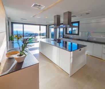 Superb new contemporary Altos de Los Monteros villa with epic views - Photo 5