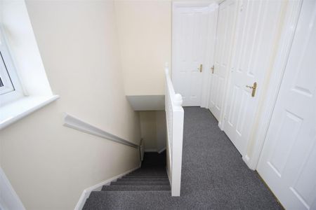 3 bedroom Semi-detached house to rent in Chesters Avenue, Longbenton, Newcastle Upon Tyne, Ne12 - Photo 5