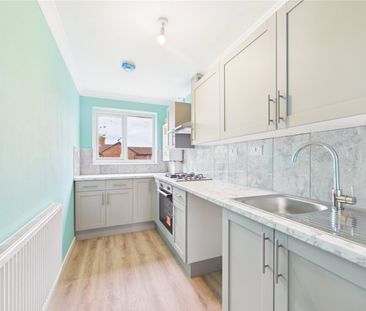 Knowsley Road, Tilehurst, Reading, Berkshire, RG31 - Photo 4