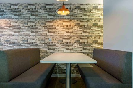 6 Bed Club Ensuite - Photo 5