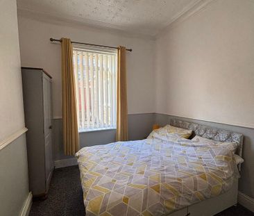 4 bedroom house of multiple occupation to rent - Photo 4