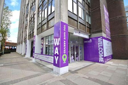 Isambard Brunel Road, Portsmouth, PO1 - Photo 2