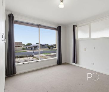 Partly Furnished 5 Bedroom Property - Photo 6