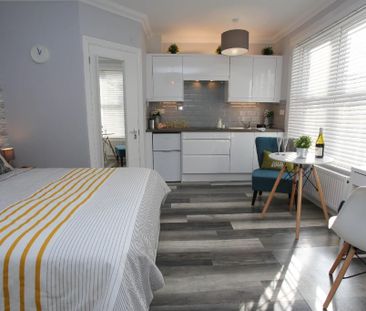 Studio to rent - Photo 2