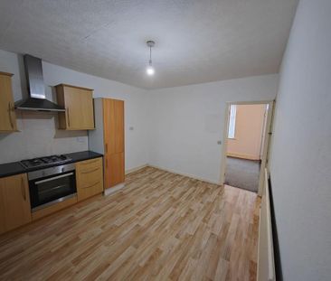 3 bedroom terraced house to rent - Photo 6