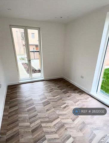 3 bedroom detached house to rent - Photo 4