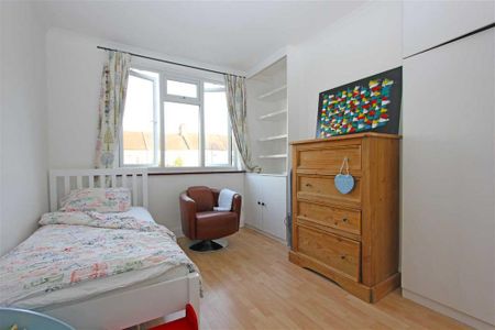 3 bedroom terraced house to rent - Photo 5