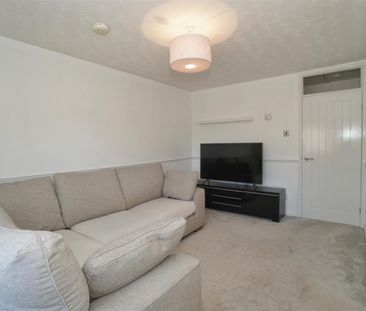 1 bedroom Flat To Let - Photo 5