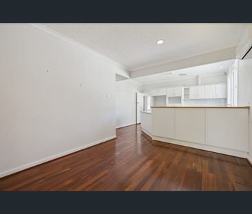 60 Francis Avenue, Karrinyup, WA 6018 - Photo 2