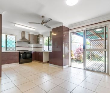 Charming 4-Bedroom Home in Thuringowa Central - Photo 3