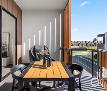 Open the Door to Effortless Style with an Entertainer's Balcony - Photo 2