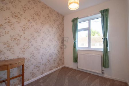 3 bedroom semi-detached house to rent - Photo 5