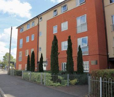 2 bedroom apartment to let - Photo 5