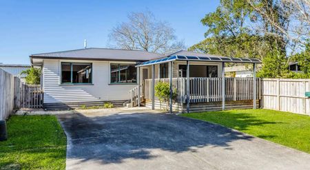 Renovated three bedroom home - Photo 4