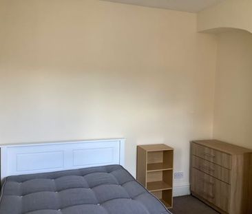 3 Bedroom End Of Terrace To Rent in City Centre - Photo 4