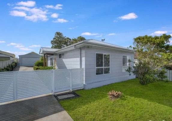 Comfortable three-bedroom family home - Photo 1