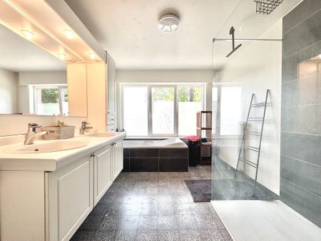 LANDELIJK GELEGEN HALFOPEN WONING - Photo 3