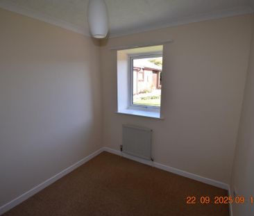 3 bedroom detached bungalow to rent - Photo 4