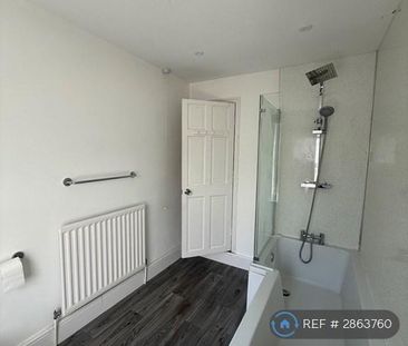 3 bedroom end of terrace house to rent - Photo 6