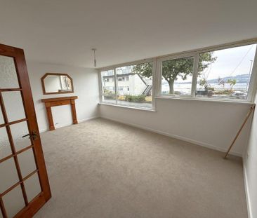 3 bedroom flat to rent - Photo 2