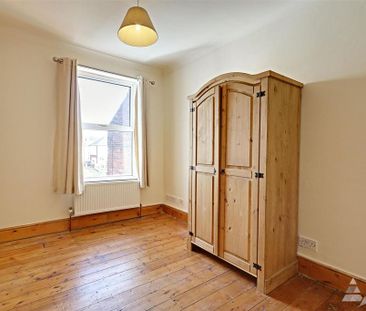 2 bedroom end of terrace house to rent - Photo 4