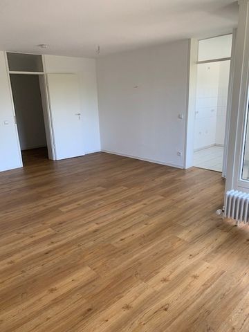 3 Zimmer Wohnung mit schönem Balkon! - Foto 2