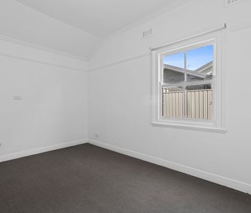 CHARMING FAMILY HOME IN PRIME NEWTOWN LOCATION - Photo 3