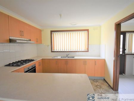 1 / 12 Kelvin Grove, Springvale - Photo 3