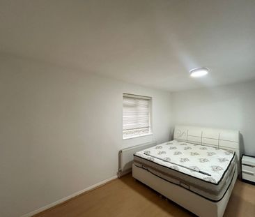 2 Bed Maisonette, The Weymarks, N17 - Photo 2