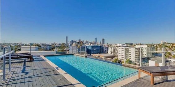 "Charming One Bed Room West End Home for Rent: Your Perfect Urban Oasis Awaits! " - Photo 3