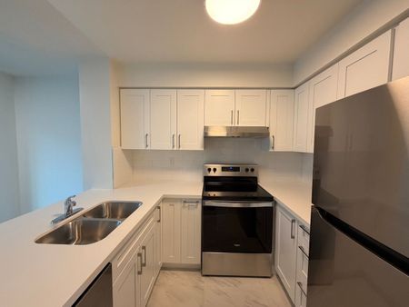 For Lease - 942 Yonge Street Unit# 504, Toronto, Ontario - Photo 3