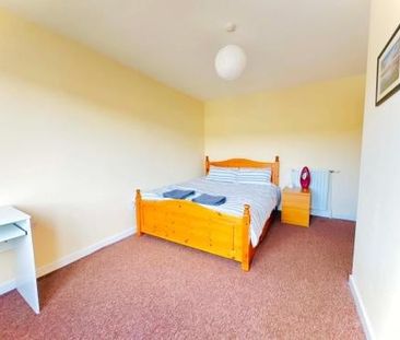 4 Bed Terraced House, Castlebrae Place, EH16 - Photo 6