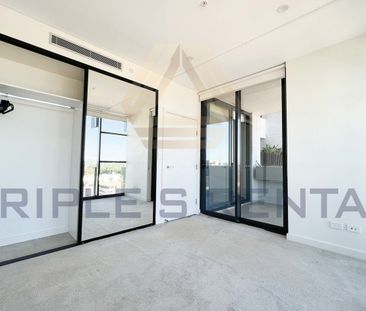 UNFURNISHED ONE-BEDROOM APARTMENT WITH PARKING SPACE! - Photo 3