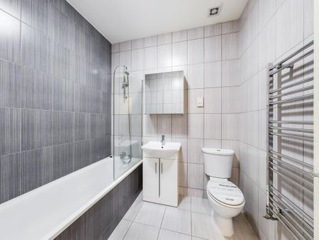 2 bedroom ground floor maisonette to rent - Photo 5