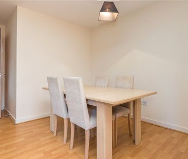 3 bedroom apartment to rent - Photo 4
