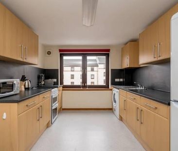 5 bedroom flat share to rent - Photo 2