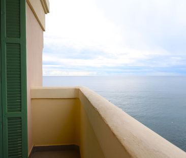 À LOUER - Appartement T4 sans ascenseur place Vincetti avec Vue Mer... - Photo 1