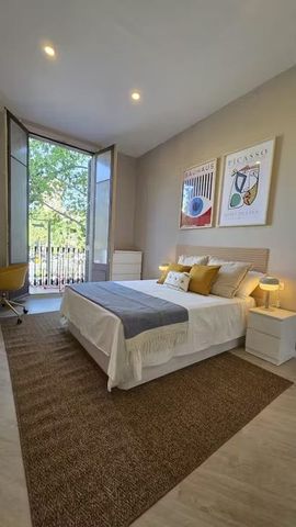 Plaça de la Universitat, Barcelona, Catalonia 08007 - Photo 2