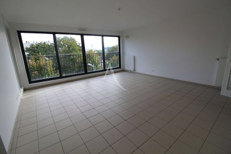 Appartement 4 pièces - 21000 Dijon Loyer : 932 € / mois CC - Photo 2