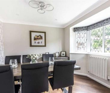 Shire Close, Bagshot, Surrey, GU19 - Photo 4