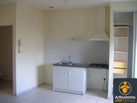 Location Appartement 3 pièces 51 m2 à Matha - Photo 2