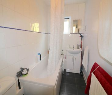 Flat to rent in Carlyle Road, Cambridge, CB4 3DN - Photo 5